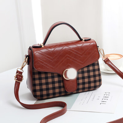 2019 spring&summer new Korean fashion handbags fresh&simple small square bag trend shoulder Messenger bag
2019 spring&summer new Korean fashion handbags fresh&simple small square bag trend shoulder Messenger bag