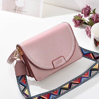 On the new female bag tide Korean version fashion 100 summer women single shoulder bag oblique satchel summer model
On the new female bag tide Korean version fashion 100 summer women single shoulder bag oblique satchel summer model