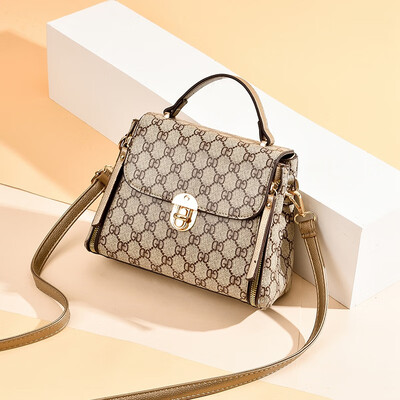 Ins bag womens new Korean fashion printing small square bag Joker slung womens bag shoulder bag
Ins bag womens new Korean fashion printing small square bag Joker slung womens bag shoulder bag