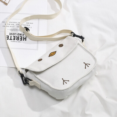 Ins Original Wind Messenger Bag Small Bag Japanese Students Ancient Feeling Girl Canvas Joker Single Shoulder Bag in Summer
Ins Original Wind Messenger Bag Small Bag Japanese Students Ancient Feeling Girl Canvas Joker Single Shoulder Bag in Summer