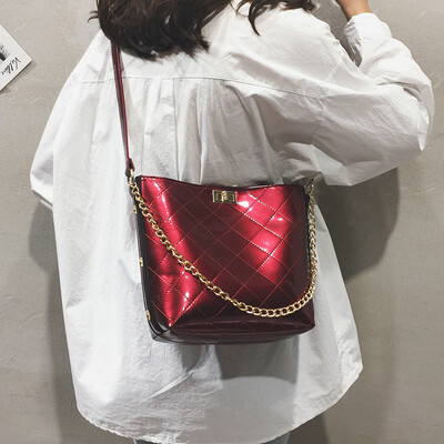 Ins super fire bag female 2019 new rhombic chain bag Korean version of the wild net red Messenger bag fashion small black bag
Ins super fire bag female 2019 new rhombic chain bag Korean version of the wild net red Messenger bag fashion small black bag