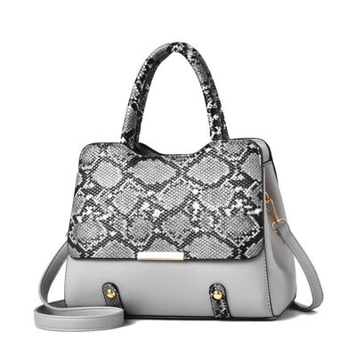 Female bag 2019 new tide ladies bag PU leather simple handbag shoulder female big bag Messenger bag
Female bag 2019 new tide ladies bag PU leather simple handbag shoulder female big bag Messenger bag