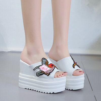 Three-dimensional super high heel slippers with thick sole waterproof platform fishmouth&Korean version for summer wear
Three-dimensional super high heel slippers with thick sole waterproof platform fishmouth&Korean version for summer wear