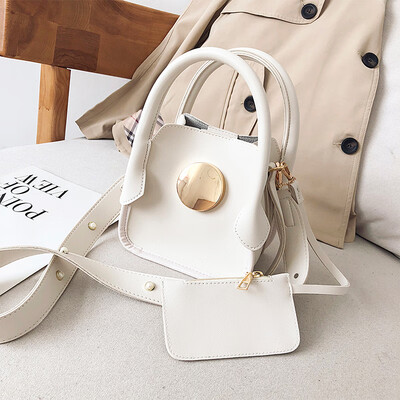 Senior sense of foreign style womens casual chic simple portable bag new 2019 shoulder bag slung small square bag
Senior sense of foreign style womens casual chic simple portable bag new 2019 shoulder bag slung small square bag