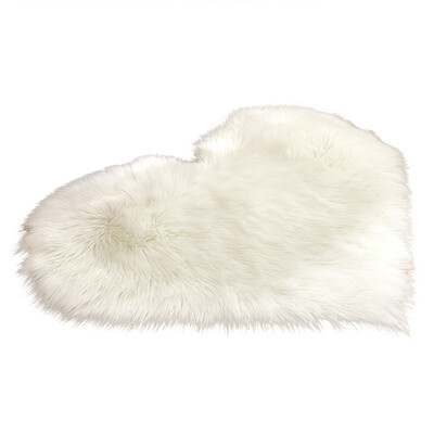 3040CM Soft Artificial Sheepskin Rug Chair Cover Bedroom Mat Heart Shaped Wool Warm Hairy Carpet Seat Textile Fur Rugs
3040CM Soft Artificial Sheepskin Rug Chair Cover Bedroom Mat Heart Shaped Wool Warm Hairy Carpet Seat Textile Fur Rugs