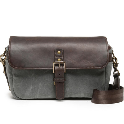 ONA ONA014NVY The Bowery Shoulder Tilt SLR Camera BagFootball Canon Fujia Mini Photo Bag Vintage Casual Canvas Bag Oxford Blue
ONA ONA014NVY The Bowery Shoulder Tilt SLR Camera BagFootball Canon Fujia Mini Photo Bag Vintage Casual Canvas Bag Oxford Blue