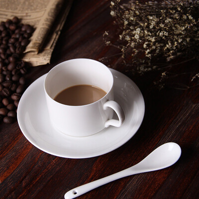 Enjoy porcelain coffee cup&saucer set Continental coffee cup&spoon a spoon Swan Lake
Enjoy porcelain coffee cup&saucer set Continental coffee cup&spoon a spoon Swan Lake
