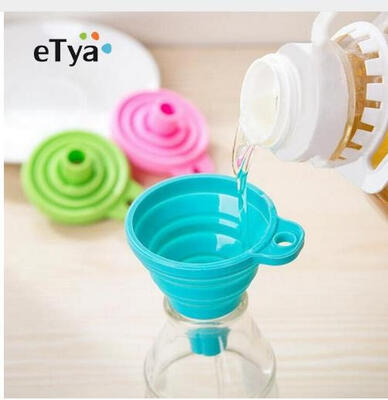 1pcs Silicone Foldable Collapsible Style Funnel Hopper kitchen tools kitchen gadgets accessories cooking tools cozinha
1pcs Silicone Foldable Collapsible Style Funnel Hopper kitchen tools kitchen gadgets accessories cooking tools cozinha