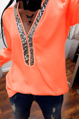 2018 Autumn Women Sexy V-neck Shirt Casual Long Sleeve Top Ladies Fashion Solid Color Loose T-Shirts Chiffion Blouse Women Plus Si
2018 Autumn Women Sexy V-neck Shirt Casual Long Sleeve Top Ladies Fashion Solid Color Loose T-Shirts Chiffion Blouse Women Plus Si