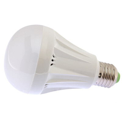 теплые белые E27 негативные 2835smd легких огня лампочки очень яркий, не регулируется, 85-265v. 
теплые белые E27 негативные 2835smd легких огня лампочки очень яркий, не регулируется, 85-265v.