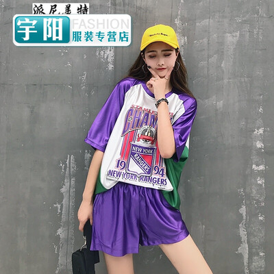 handsome street hip hop girls clothing short-sleeved T-shirt two-piece tide shorts running sports girl suit
handsome street hip hop girls clothing short-sleeved T-shirt two-piece tide shorts running sports girl suit
