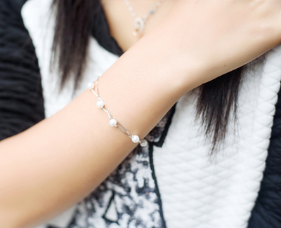 S925 Sterling Silver Bracelet Female Pearl Bracelet Fashion Hand Jewelry Sweet Temperament Double Deck Bracelet
S925 Sterling Silver Bracelet Female Pearl Bracelet Fashion Hand Jewelry Sweet Temperament Double Deck Bracelet