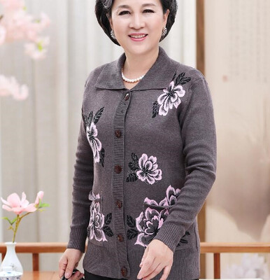 Old people wear mothers long sleeved blouse old age dress grandmother dress autumn dress cardigan printed sweater sweater
Old people wear mothers long sleeved blouse old age dress grandmother dress autumn dress cardigan printed sweater sweater