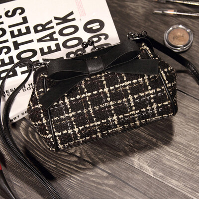 Handbags 2016 new bow Korean wave packet shoulder fashion small fragrant wind woolen chain Messenger Bag
Handbags 2016 new bow Korean wave packet shoulder fashion small fragrant wind woolen chain Messenger Bag