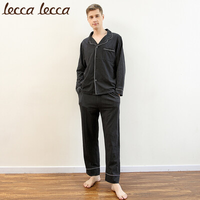 Lecca lecca Lakrica couple pajamas womens autumn long sleeve cardigan suit mens striped cotton home service V-neck casual simple LC171M-MT0060 mens black&white strips L
Lecca lecca Lakrica couple pajamas womens autumn long sleeve cardigan suit mens striped cotton home service V-neck casual simple LC171M-MT0060 mens black&white strips L