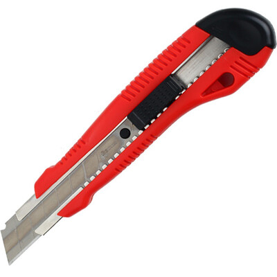 COMIX with metal protective cover 18mm knife knife large knife knife color random office stationery B2802
COMIX with metal protective cover 18mm knife knife large knife knife color random office stationery B2802