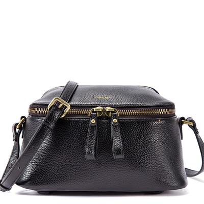 Yiman (INMAN) litchi furrow layer of leather Messenger bag female city white-collar square box package retro simple bag 6871030002 midnight black
Yiman (INMAN) litchi furrow layer of leather Messenger bag female city white-collar square box package retro simple bag 6871030002 midnight black