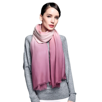Bao Shengxiang cashmere scarves ladies autumn and winter wild gradient high-grade wool scarves shawl dual long paragraph warm collar w9708 rose
Bao Shengxiang cashmere scarves ladies autumn and winter wild gradient high-grade wool scarves shawl dual long paragraph warm collar w9708 rose