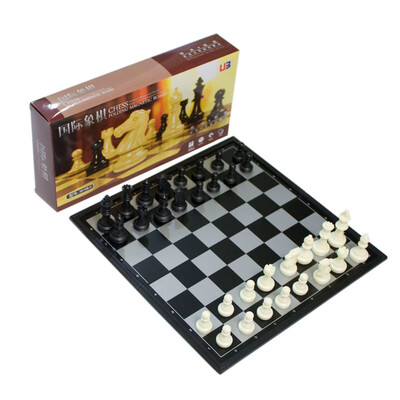 UB Medium 3810B Magnetic Chess Black White Chess Foldable Portable Student Training Chess
UB Medium 3810B Magnetic Chess Black White Chess Foldable Portable Student Training Chess