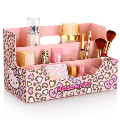 HELLO KITTY Cosmetics Jewelry Storage Set Transparent Pink Upper Plane Cosmetic Storage Rack Lower Diamond Plush Box with 2 2 drawer KT1320
HELLO KITTY Cosmetics Jewelry Storage Set Transparent Pink Upper Plane Cosmetic Storage Rack Lower Diamond Plush Box with 2 2 drawer KT1320