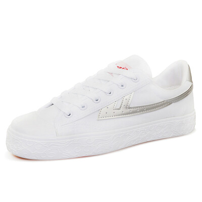 Warrior canvas shoes low to help casual couple models with flat-bottom sports WL0003T silver white 42
Warrior canvas shoes low to help casual couple models with flat-bottom sports WL0003T silver white 42