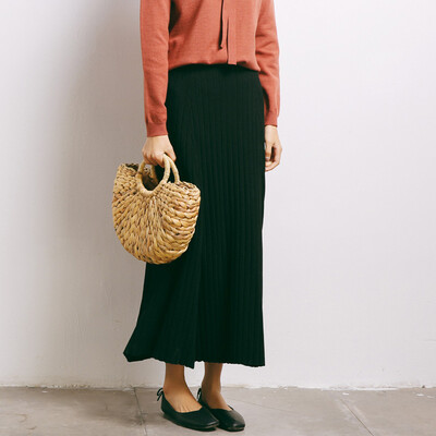 City plus CITYPLUS 2017 autumn&winter new women&39s literature in the long paragraph big put A word skirt sweet wild knit half skirt CWQZ179368 black uniform
City plus CITYPLUS 2017 autumn&winter new women&39s literature in the long paragraph big put A word skirt sweet wild knit half skirt CWQZ179368 black uniform