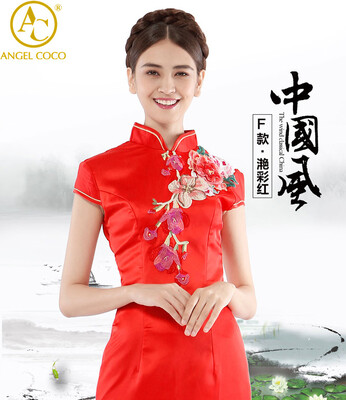 Royal Blue Black Red White China Cheongsam wedding dress Silk Qipao Celebrity-Inspired Long chinese traditional dress Women Gown
Royal Blue Black Red White China Cheongsam wedding dress Silk Qipao Celebrity-Inspired Long chinese traditional dress Women Gown