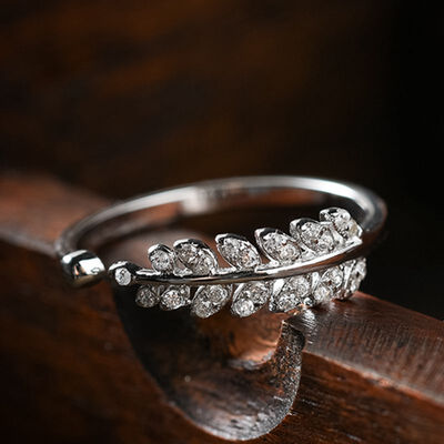 Luo Ling Long 925 sterling silver pure diamond leaves diamond ring personality retro fashion ring fashion ring
Luo Ling Long 925 sterling silver pure diamond leaves diamond ring personality retro fashion ring fashion ring