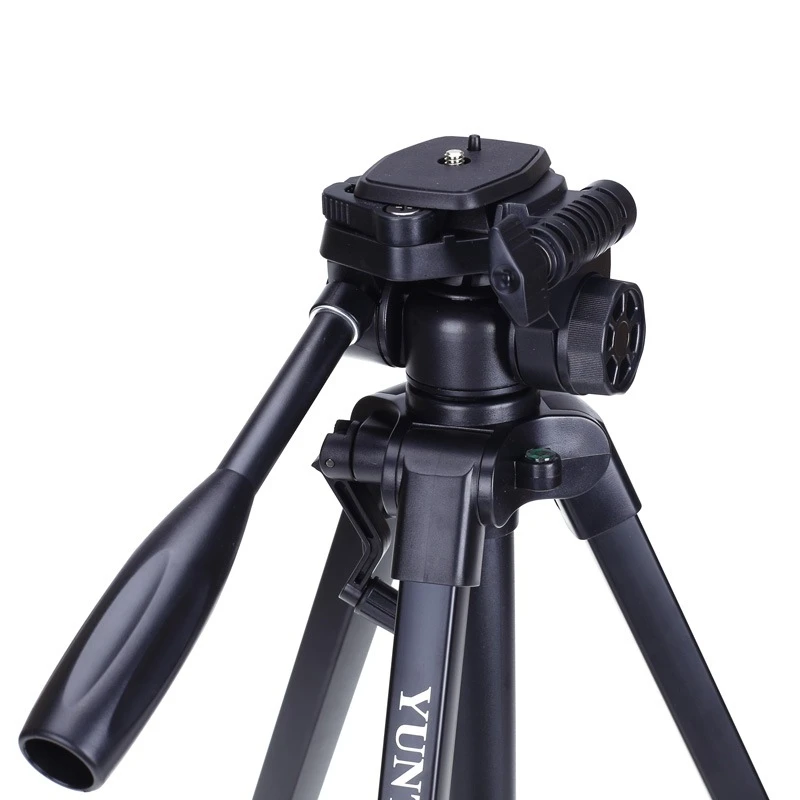 Yunteng VT-688 Boutique Portable Tripod PTZ Set Projector Bracket Micro-Single Digital SLR Camera Camera Travel High-quality Aluminum Alloy Ultra-light Tripod Black Yunteng VT-688 Boutique Portable Tripod PTZ Set Projector Bracket Micro-Single Digital SLR Camera Camera Travel High-quality Aluminum Alloy Ultra-light Tripod Black