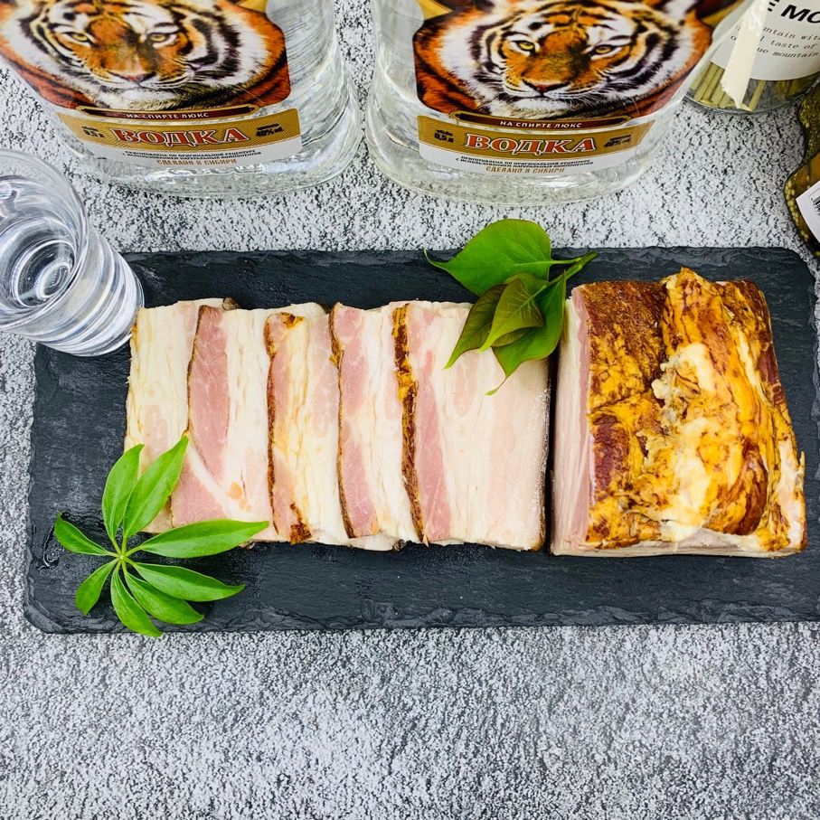 俄罗斯风味熏肉五花肉腌制熏制白肉萨拉伏特加下酒菜即食熟食野餐俄式