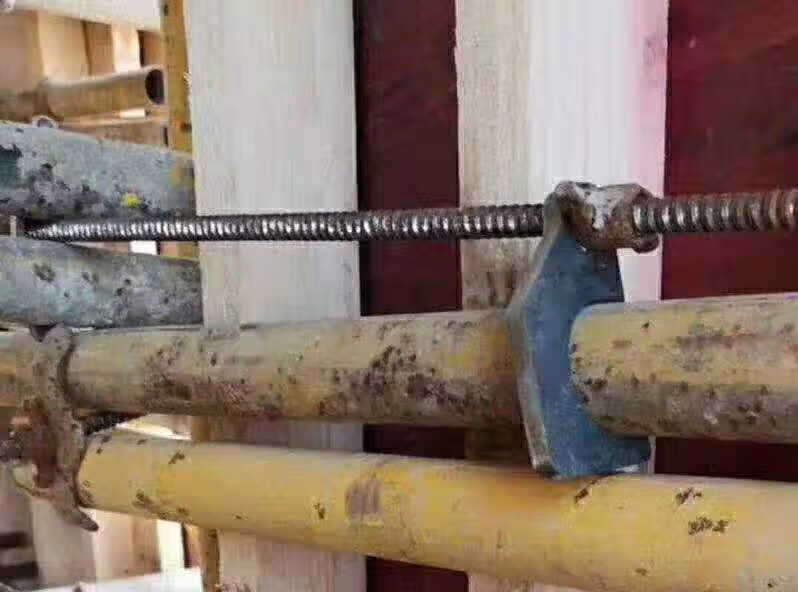 建筑工地新型木工卡管器钢管卡子螺杆拉紧器钢管固定钢板钩子卡管器