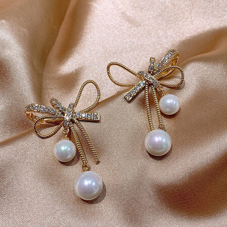 Edel's earrings high-quality round face bow imitation pearl earrings female earrings 2020 new Korean temperament net red earrings Valentine's day gift for girlfriend C3X803-C87 bow gold Edel's earrings high-quality round face bow imitation pearl earrings female earrings 2020 new Korean temperament net red earrings Valentine's day gift for girlfriend C3X803-C87 bow gold