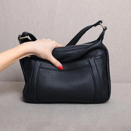 viney top layer cowhide bag women's bag mother bag middle-aged and young luxury large-capacity messenger bag casual all-match shoulder bag brand high-end sense birthday gift for girlfriend wife black viney top layer cowhide bag women's bag mother bag middle-aged and young luxury large-capacity messenger bag casual all-match shoulder bag brand high-end sense birthday gift for girlfriend wife black