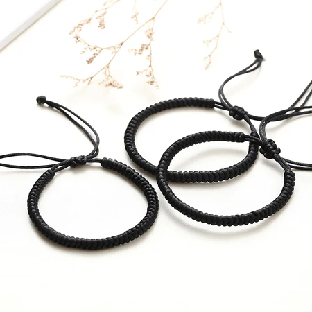 Xiao Zhan's same diamond knot bracelet female natal year lucky red rope hand rope male hand-woven Dragon Boat Festival Tanabata couple gift red a gift box Xiao Zhan's same diamond knot bracelet female natal year lucky red rope hand rope male hand-woven Dragon Boat Festival Tanabata couple gift red a gift box