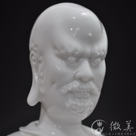 Weimei 15-inch Bodhidharma ornaments White porcelain collection of Bodhidharma's ancestor crossing the sea Buddha statue ornaments Dehua ceramics and porcelain crafts Weimei 15-inch Bodhidharma ornaments White porcelain collection of Bodhidharma's ancestor crossing the sea Buddha statue ornaments Dehua ceramics and porcelain crafts