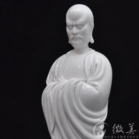 Weimei 15-inch Bodhidharma ornaments White porcelain collection of Bodhidharma's ancestor crossing the sea Buddha statue ornaments Dehua ceramics and porcelain crafts Weimei 15-inch Bodhidharma ornaments White porcelain collection of Bodhidharma's ancestor crossing the sea Buddha statue ornaments Dehua ceramics and porcelain crafts