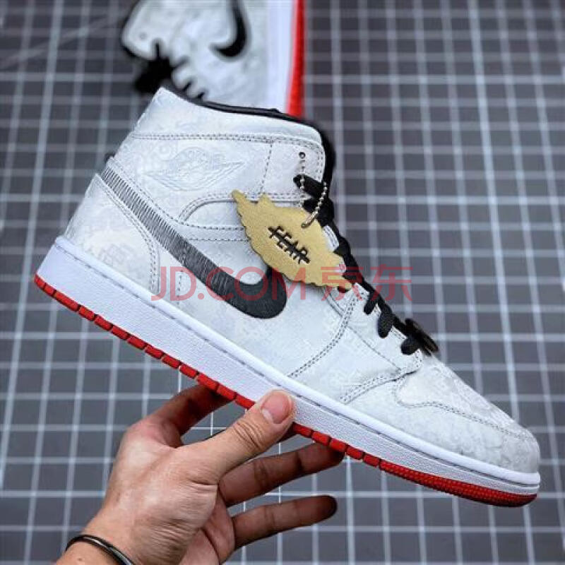 aj1乔1白丝绸aj1陈冠希联名嘻哈铜钱篮球鞋中帮韩版休闲男女板鞋 白色