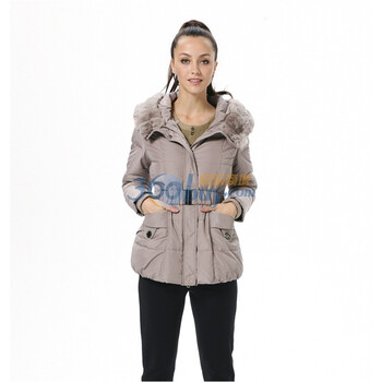 波司登 2011新款 羽绒服 女帽毛设计时尚修身短款 BR2244 卡其色 185/104A(XXXL)