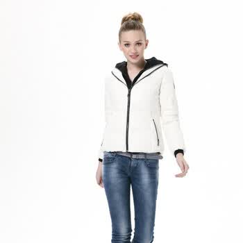 波司登 2011新款 羽绒服 女连帽短面包 BR2220A 白色 185/104A(XXXL)