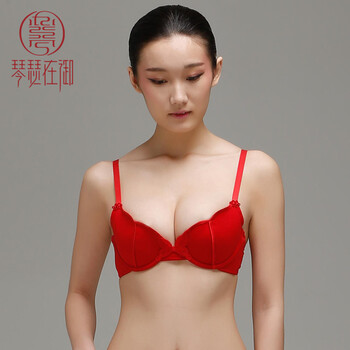 琴瑟在御大红婚庆3/4深V<em>海绵</em>插片刺绣内衣 文