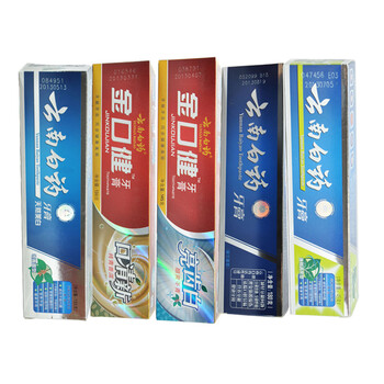 云南白药全家福5支装（留兰香180g+冬青香165g+薄荷清爽45g+纯青普洱130g+酷爽冬青145g）+牙刷