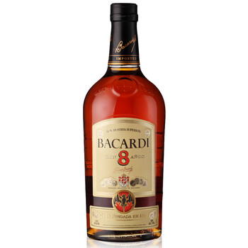 百加得八年朗姆酒 1000ml