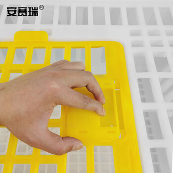 安赛瑞 元宝型家禽周转箱 鸡笼箱鸡用运输筐笼子塑料养殖笼成鸡大笼门长75cm宽55cm高27cm 530364