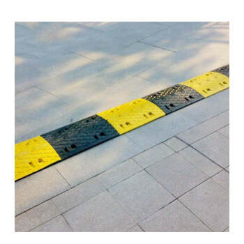 元汗100减速带 5cm高橡胶人字形减速板 道路交通坡道斜坡加厚减速垄限速缓冲带