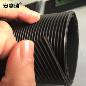 安赛瑞 橡胶防滑地垫 仓库车间走廊厨房橡胶耐油脚垫 工业满铺 黑色条纹款 长10m 27128