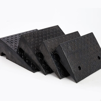 者也（ZYE）汽车爬坡垫马路牙子台阶阶梯坡三角垫斜坡垫上坡垫 橡胶台阶垫 100x15x5CM