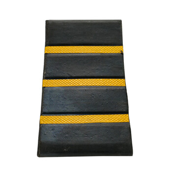 海斯迪克 HK-224  车轮止退器橡胶停车挡车器斜坡阻退器大货车轮胎止滑器三角木29*15*19CM