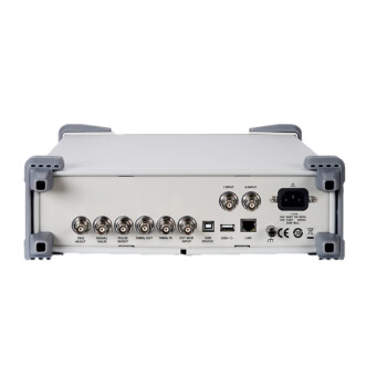 鼎阳（SIGLENT）SSG3032X 射频信号源9KHz-3.2GHz 5英寸电容屏