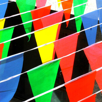 阳关道彩色三角旗帜烫边三角串旗小号婚庆结婚用品公司年会开业拉花创意婚礼装饰布置彩旗40米60面小旗