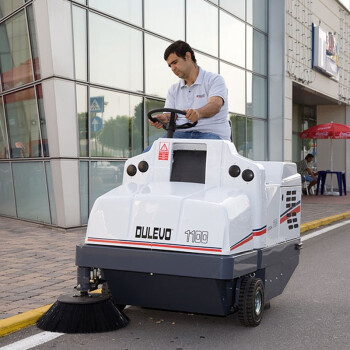 道路宝（DULEVO）1100DL（柴油式） 意大利原装进口 驾驶式燃油扫地车 清扫重粉尘场所